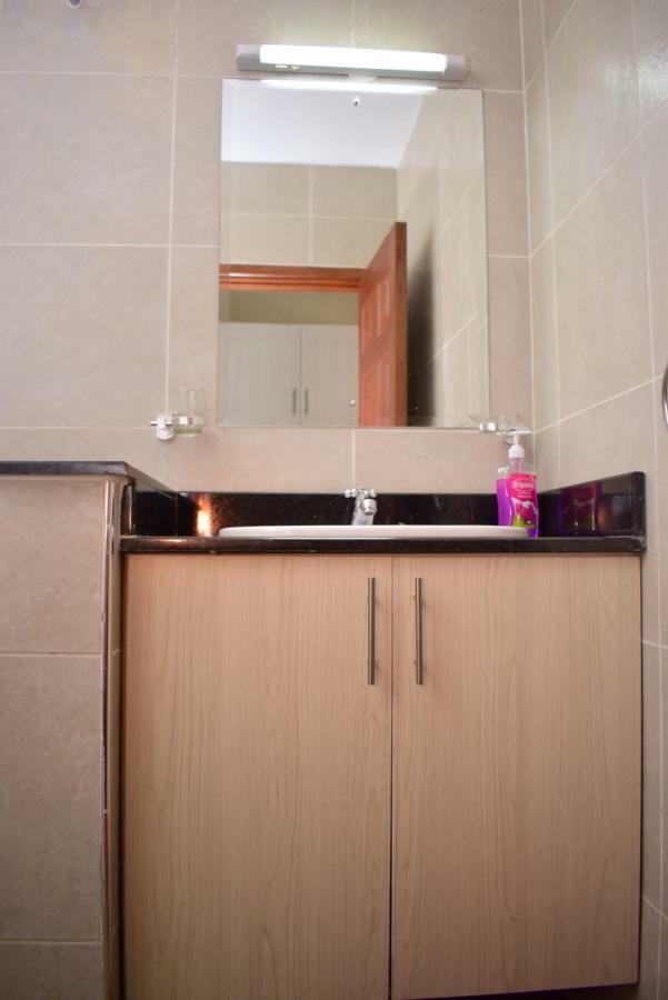 West Suites Nairobi Eksteriør bilde
